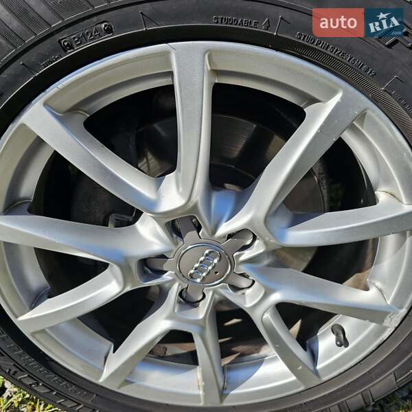 Внедорожник / Кроссовер Audi Q5 2010 в Киеве