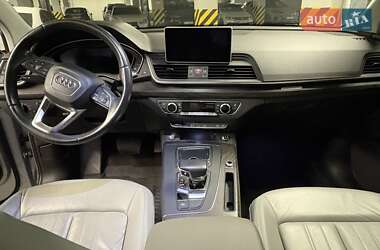 Внедорожник / Кроссовер Audi Q5 2018 в 