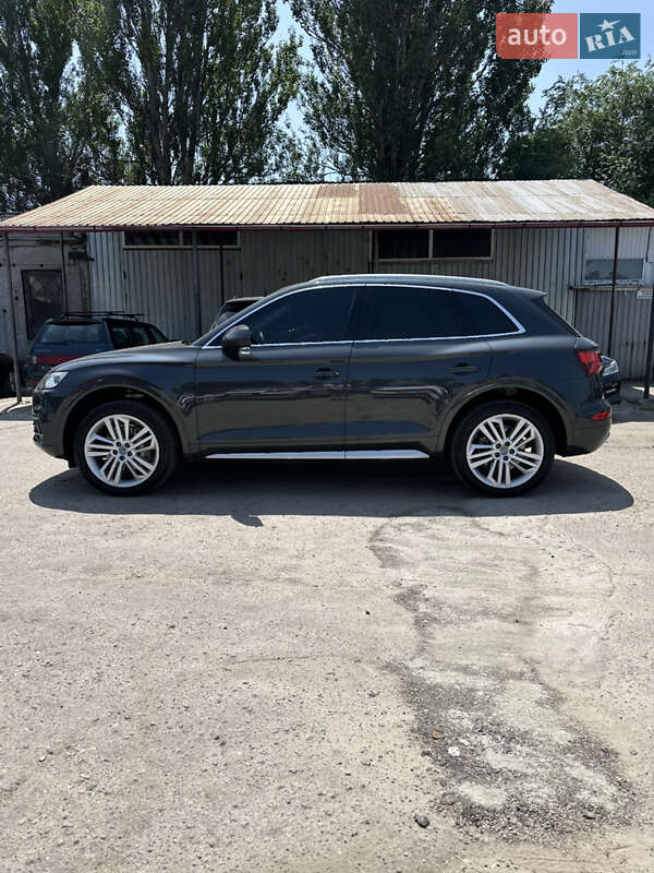Внедорожник / Кроссовер Audi Q5 2018 в Запорожье