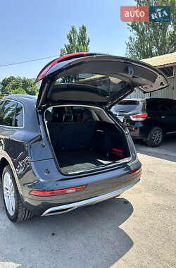 Внедорожник / Кроссовер Audi Q5 2018 в 