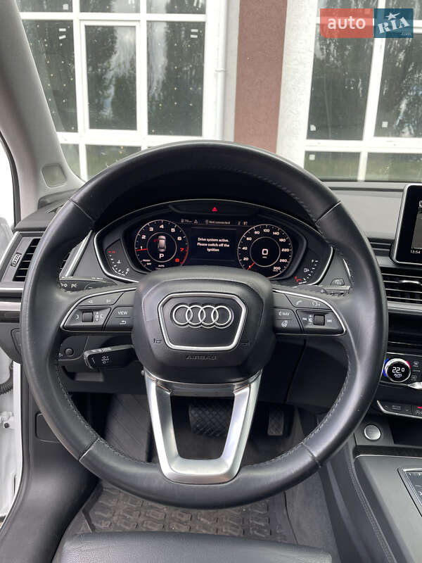 Внедорожник / Кроссовер Audi Q5 2019 в Киеве