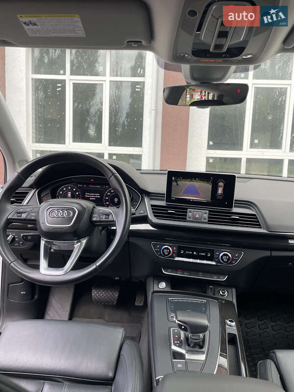 Внедорожник / Кроссовер Audi Q5 2019 в Киеве