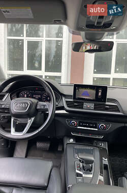 Внедорожник / Кроссовер Audi Q5 2019 в 