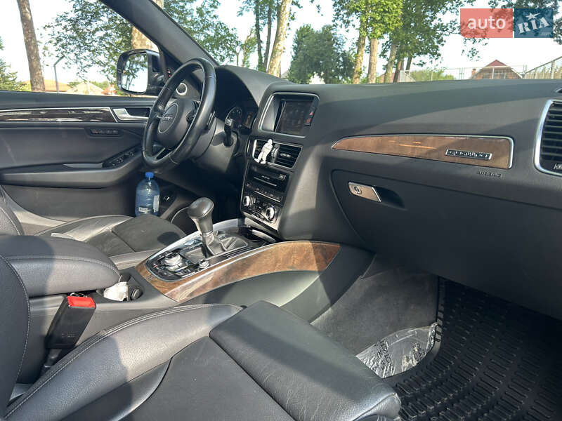 Позашляховик / Кросовер Audi Q5 2016 в Мукачевому