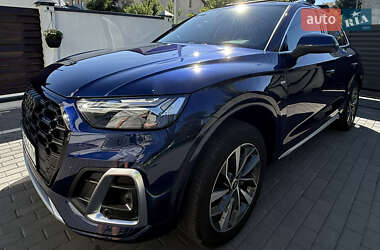 Внедорожник / Кроссовер Audi Q5 2023 в 