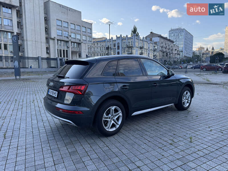 Внедорожник / Кроссовер Audi Q5 2018 в Киеве