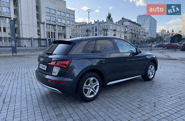 Внедорожник / Кроссовер Audi Q5 2018 в 