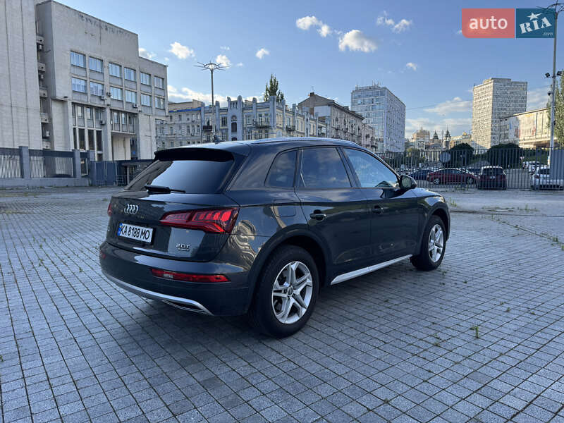 Внедорожник / Кроссовер Audi Q5 2018 в Киеве