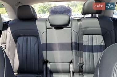 Внедорожник / Кроссовер Audi Q5 2018 в 