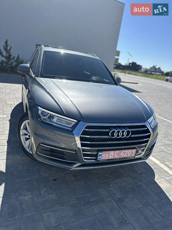 Внедорожник / Кроссовер Audi Q5 2020 в Луцке