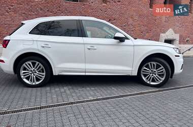 Позашляховик / Кросовер Audi Q5 2018 в Львові