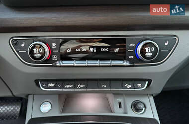 Внедорожник / Кроссовер Audi Q5 2022 в 