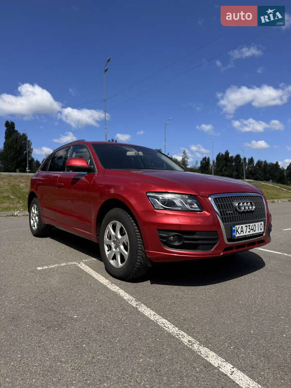Позашляховик / Кросовер Audi Q5 2011 в Києві