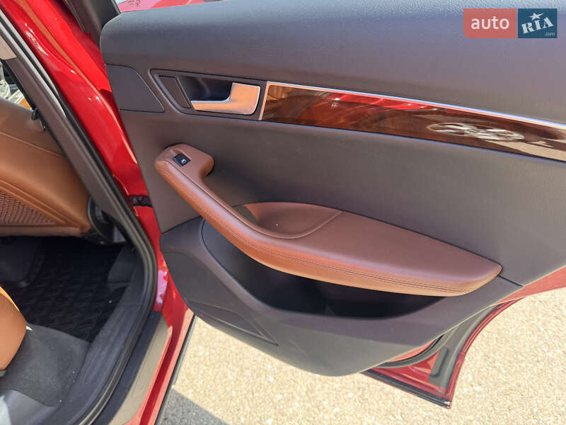 Позашляховик / Кросовер Audi Q5 2011 в Києві