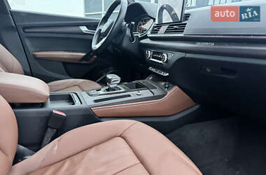 Внедорожник / Кроссовер Audi Q5 2022 в 