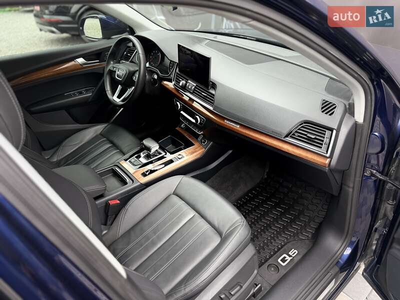 Внедорожник / Кроссовер Audi Q5 2022 в Львове