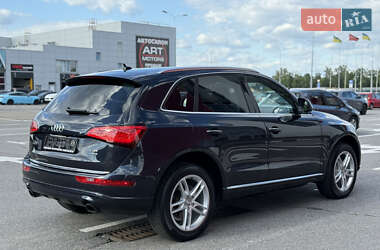 Внедорожник / Кроссовер Audi Q5 2016 в 