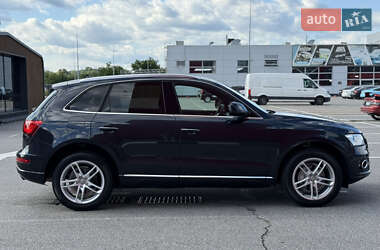 Внедорожник / Кроссовер Audi Q5 2016 в 