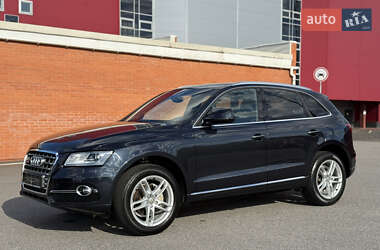 Внедорожник / Кроссовер Audi Q5 2016 в 