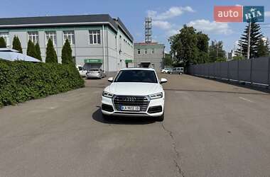 Внедорожник / Кроссовер Audi Q5 2017 в 
