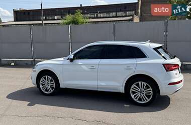 Внедорожник / Кроссовер Audi Q5 2017 в 