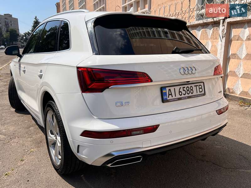 Позашляховик / Кросовер Audi Q5 2022 в Києві