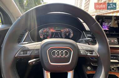 Внедорожник / Кроссовер Audi Q5 2022 в 