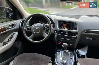 Внедорожник / Кроссовер Audi Q5 2010 в 