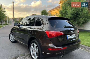 Внедорожник / Кроссовер Audi Q5 2010 в 