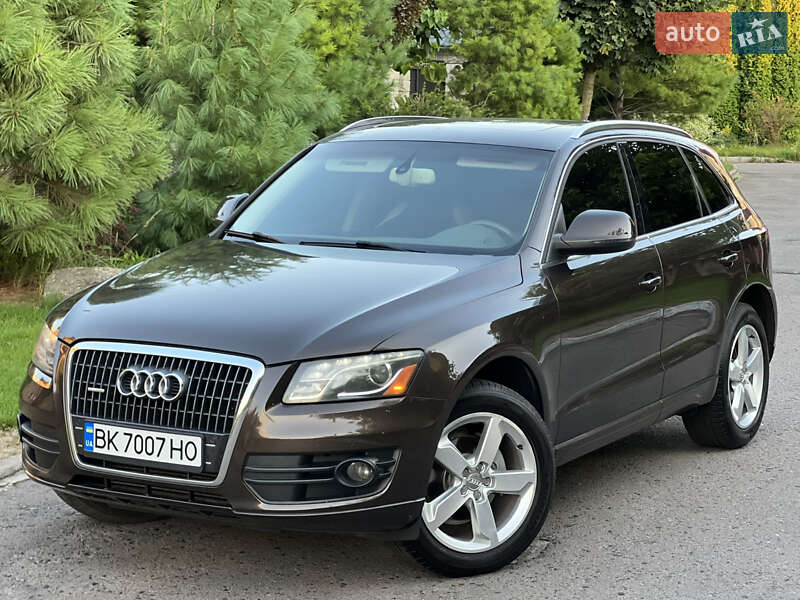 Внедорожник / Кроссовер Audi Q5 2010 в Ровно