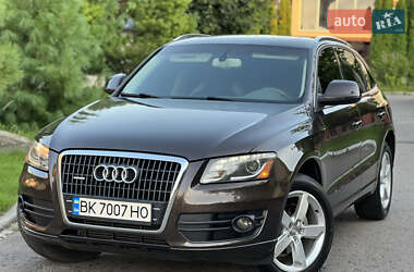 Внедорожник / Кроссовер Audi Q5 2010 в 