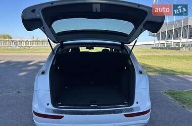 Позашляховик / Кросовер Audi Q5 2013 в 