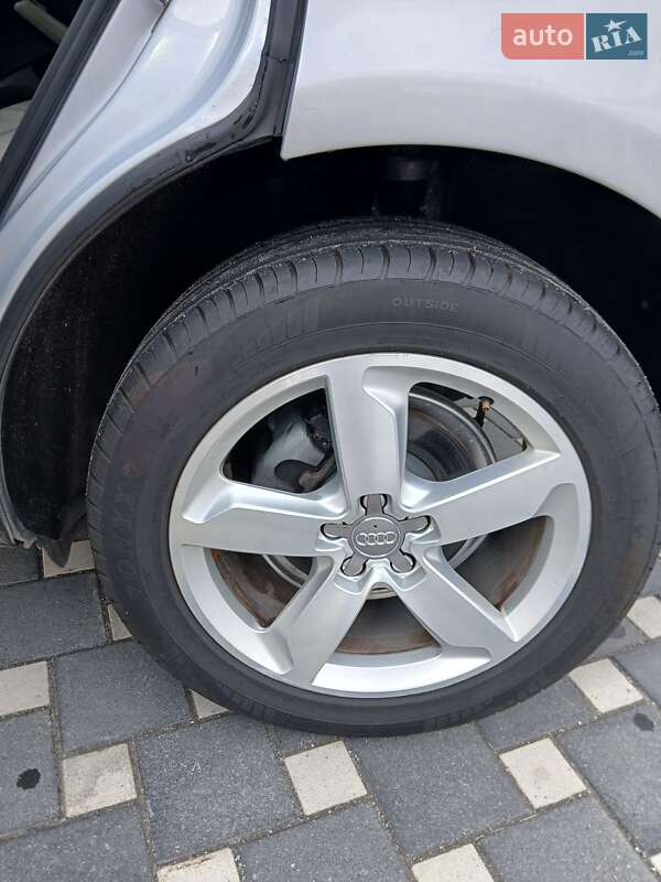 Позашляховик / Кросовер Audi Q5 2011 в Полтаві