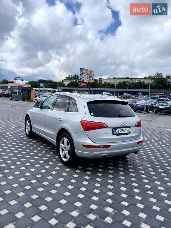 Позашляховик / Кросовер Audi Q5 2011 в Полтаві