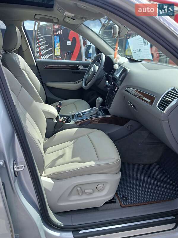 Позашляховик / Кросовер Audi Q5 2011 в Полтаві