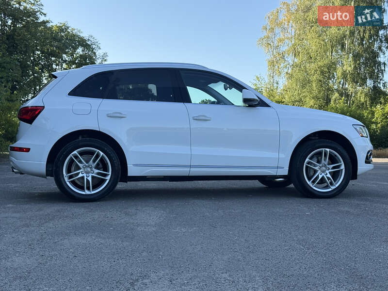 Внедорожник / Кроссовер Audi Q5 2015 в Самборе