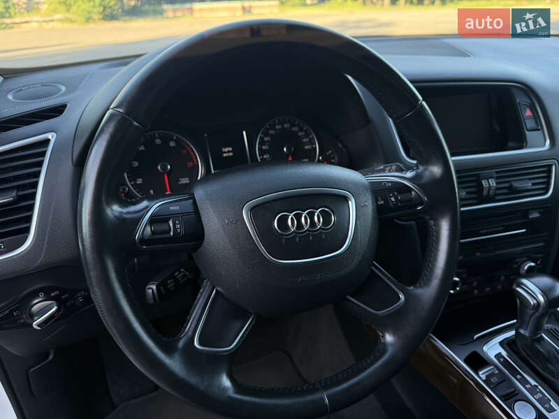 Внедорожник / Кроссовер Audi Q5 2015 в Самборе