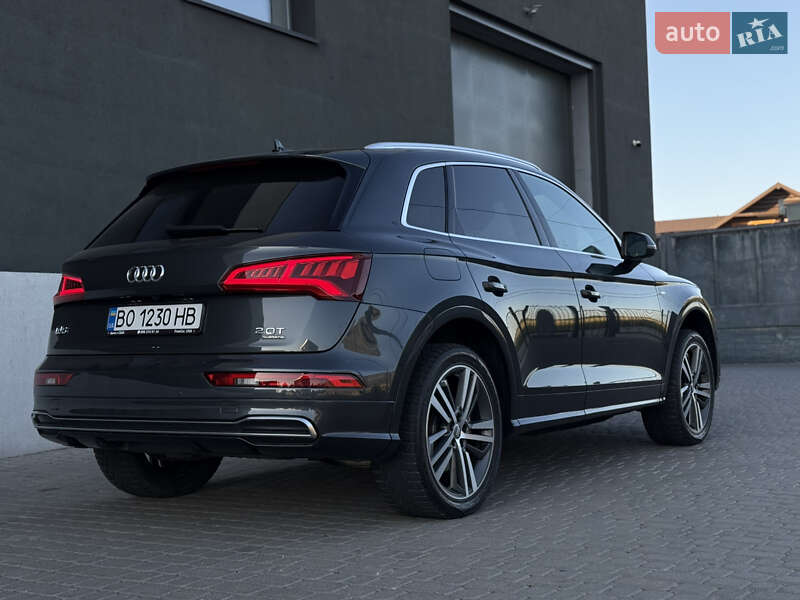 Внедорожник / Кроссовер Audi Q5 2017 в Тернополе