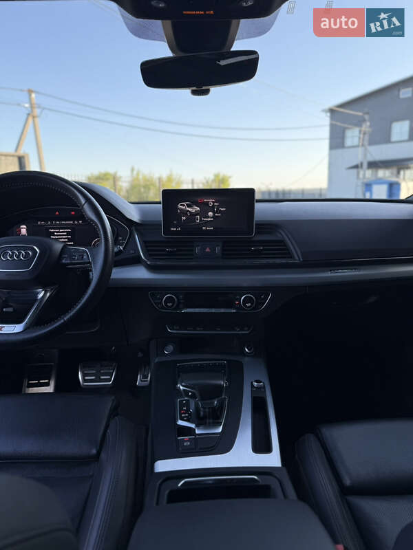 Внедорожник / Кроссовер Audi Q5 2017 в Тернополе