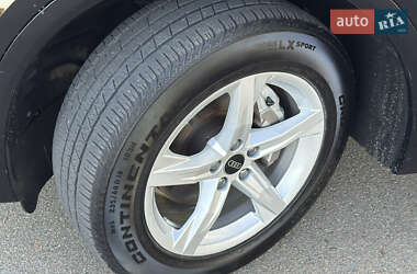 Внедорожник / Кроссовер Audi Q5 2023 в 