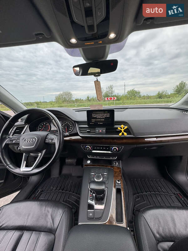 Внедорожник / Кроссовер Audi Q5 2017 в Львове