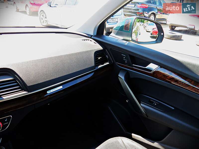 Внедорожник / Кроссовер Audi Q5 2017 в Черкассах