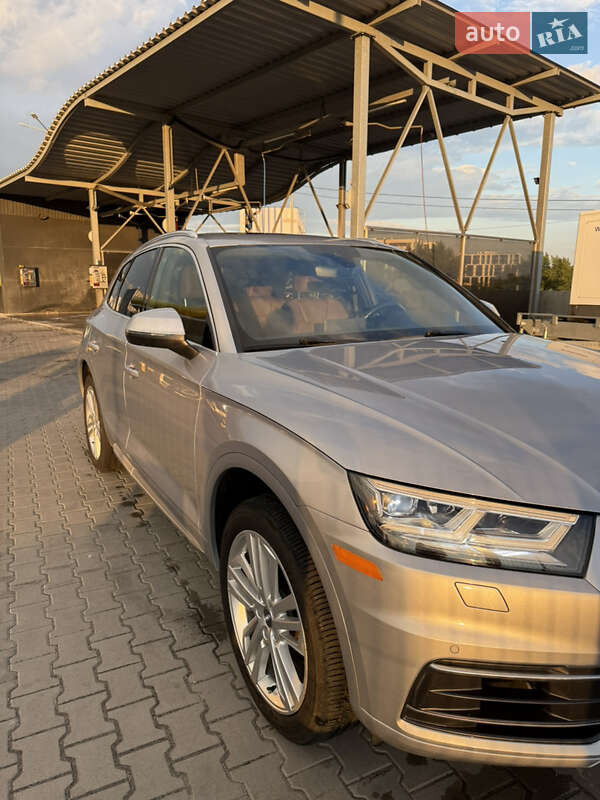 Внедорожник / Кроссовер Audi Q5 2018 в Киеве