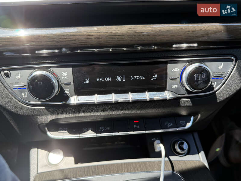 Внедорожник / Кроссовер Audi Q5 2018 в Киеве