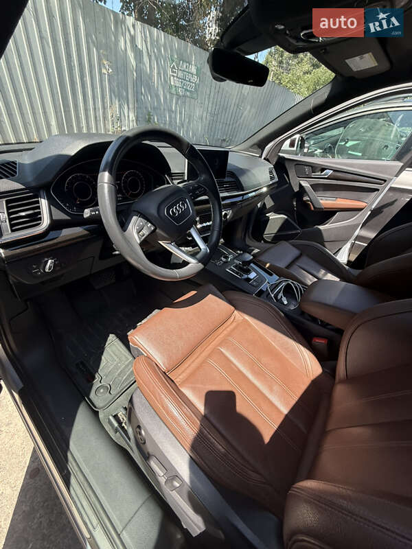 Внедорожник / Кроссовер Audi Q5 2018 в Киеве