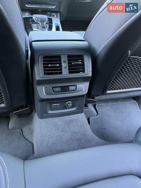Внедорожник / Кроссовер Audi Q5 2023 в Киеве