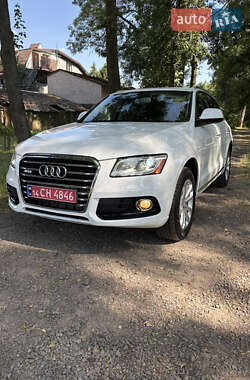 Позашляховик / Кросовер Audi Q5 2016 в 