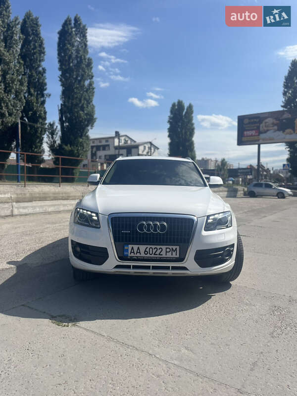 Внедорожник / Кроссовер Audi Q5 2009 в Софиевской Борщаговке