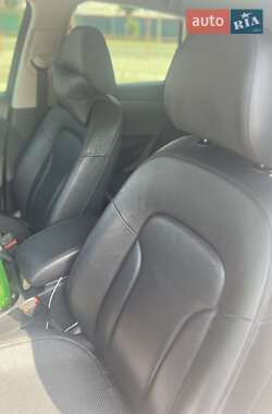 Внедорожник / Кроссовер Audi Q5 2009 в 