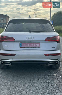 Внедорожник / Кроссовер Audi Q5 2022 в 